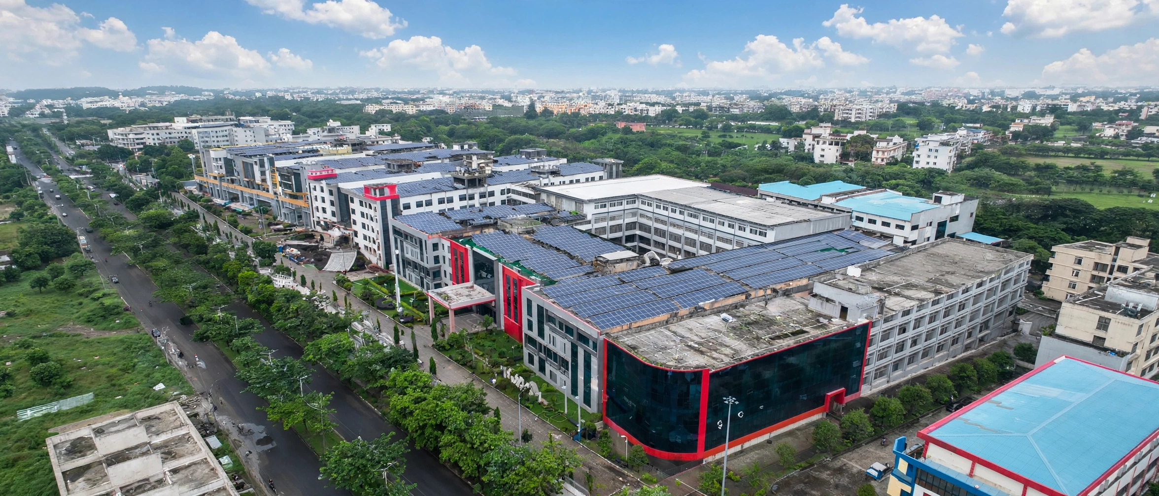 LNCT University