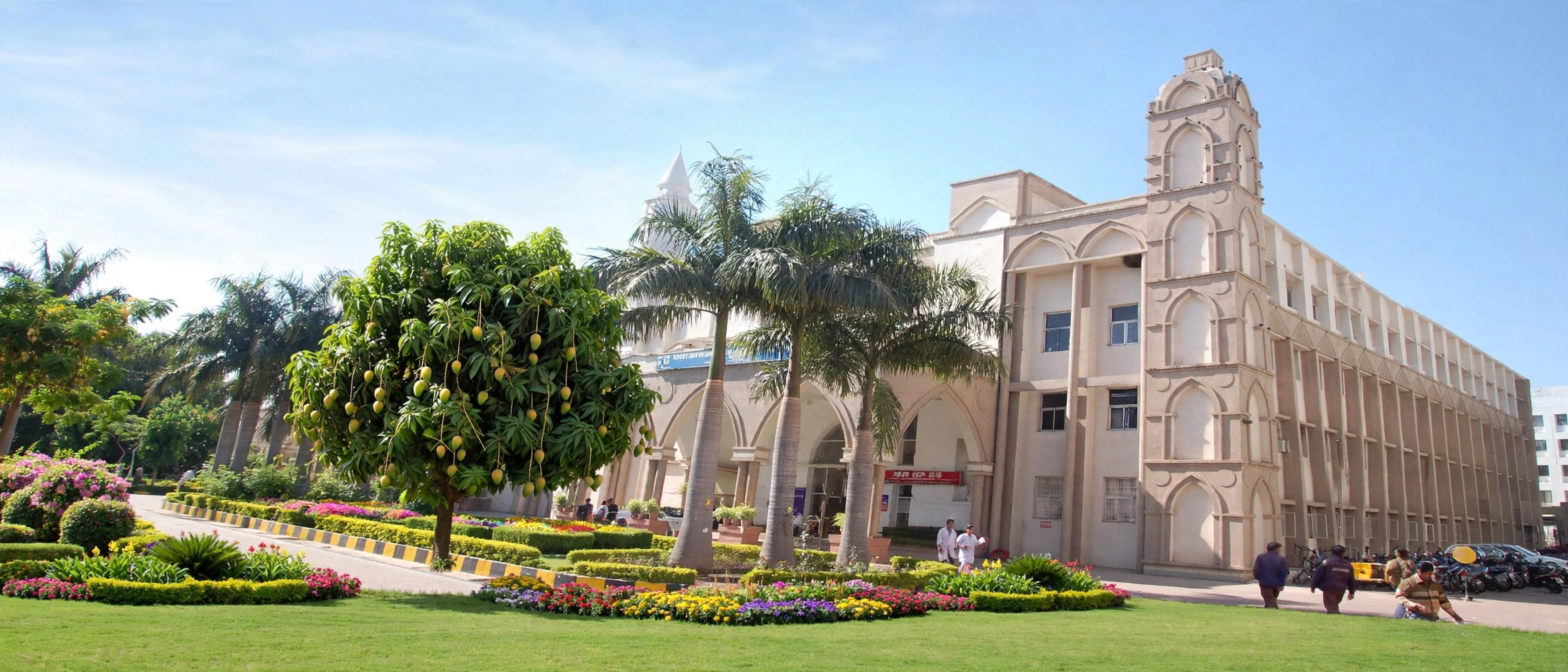 People's College of Dental Sciences and Research Centre