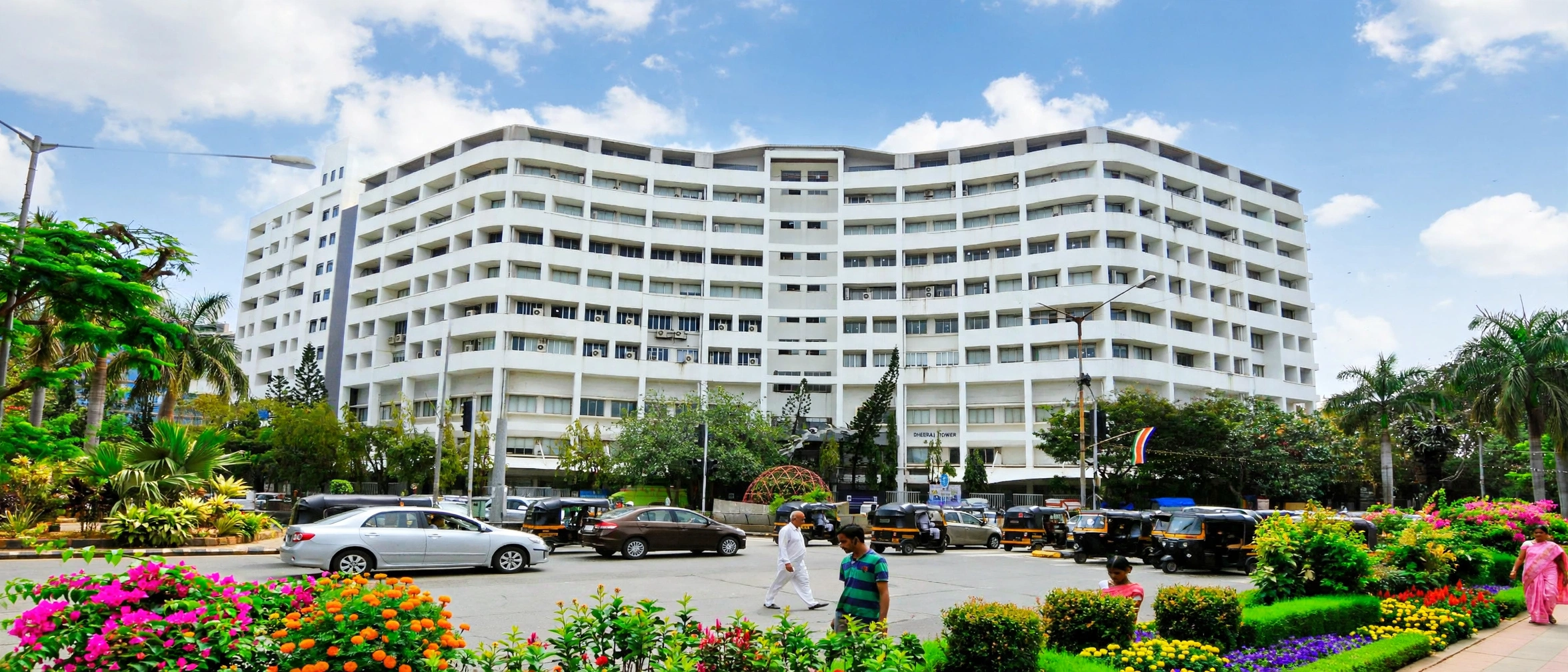 Mithibai College